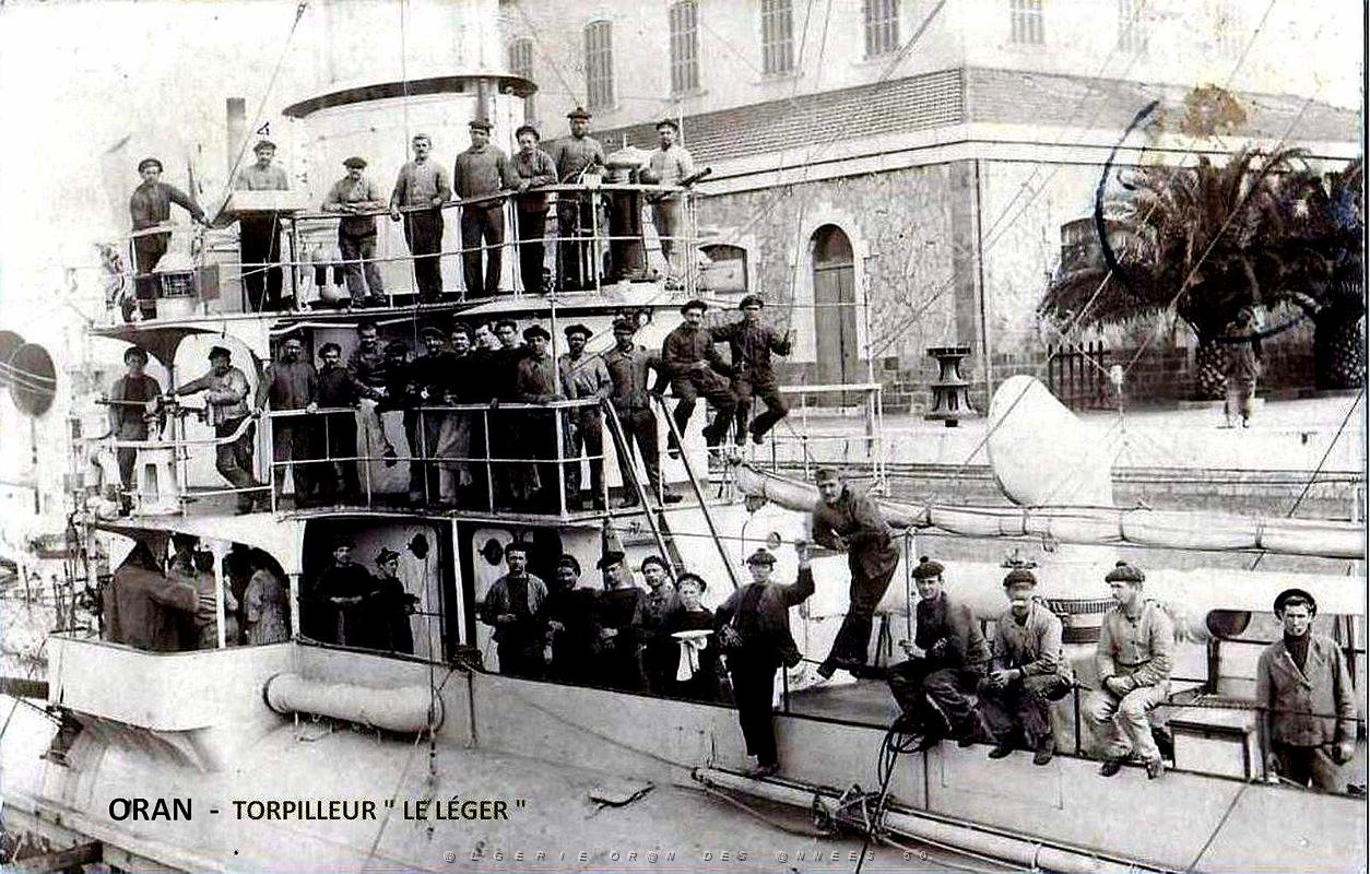 Oran - Port - Torpilleur Leger.JPG